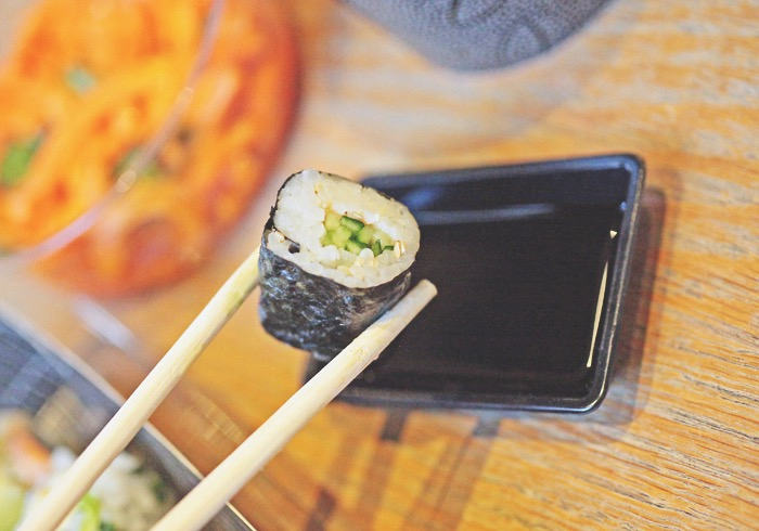 Avocado and shrimp maki sushi - Les Chats Gourmets - Recettes de
